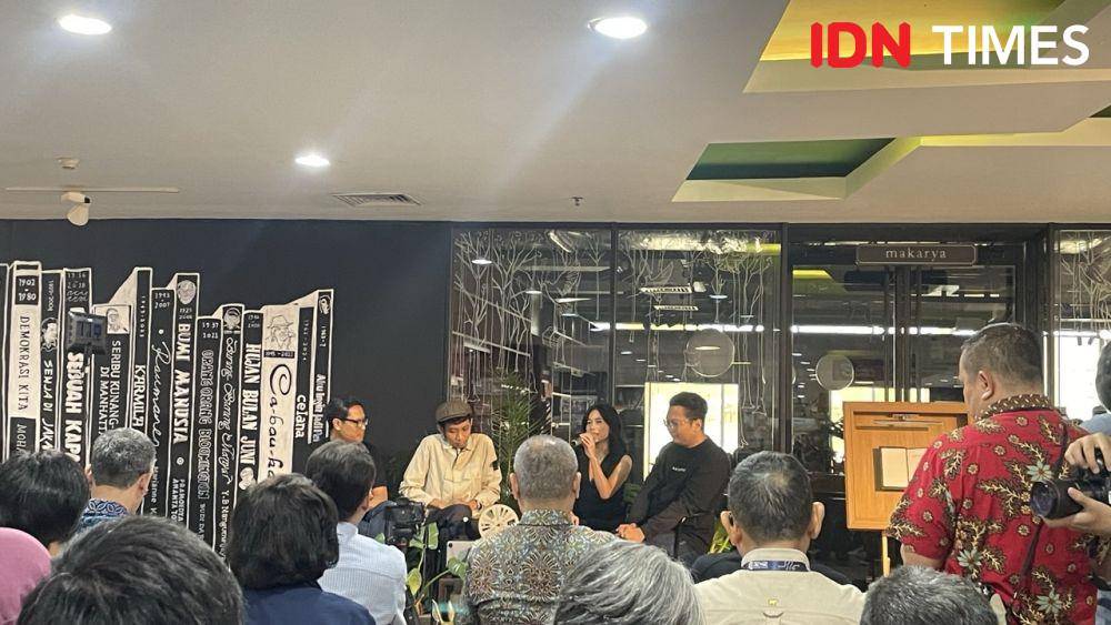 Makarya: coffe and book store yang diluncurkan pada Selasa (11/2/25) di Gramedia Matraman, Jakarta Timur. (IDN Times/Dina Salma)