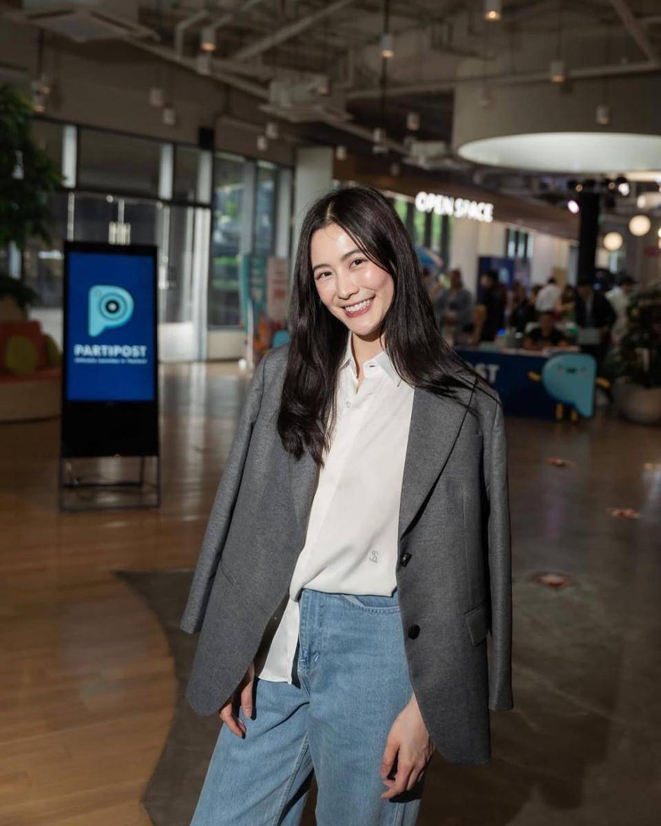 potret ide setelan blazer untuk ngantor hingga hangout ala Frung Narikun (instagram.com/frungnarikunn)