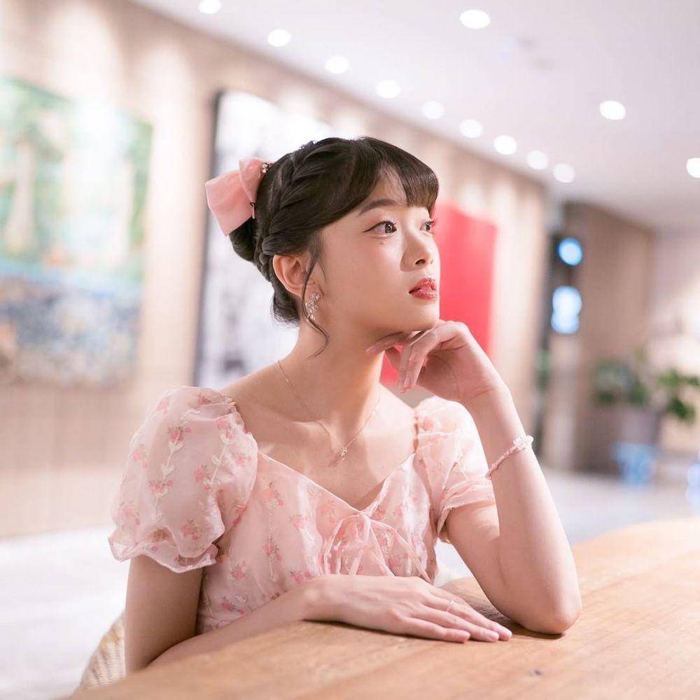 style rambut berponi ala Fiony JKT48 (instagram.com/jkt48.fiony)