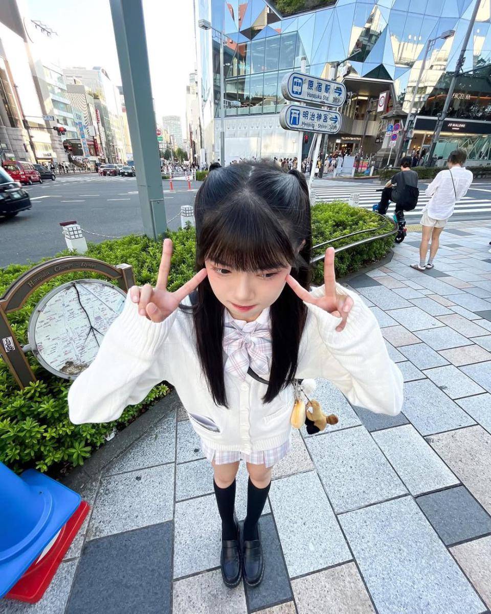 style rambut berponi ala Fiony JKT48 (instagram.com/jkt48.fiony)