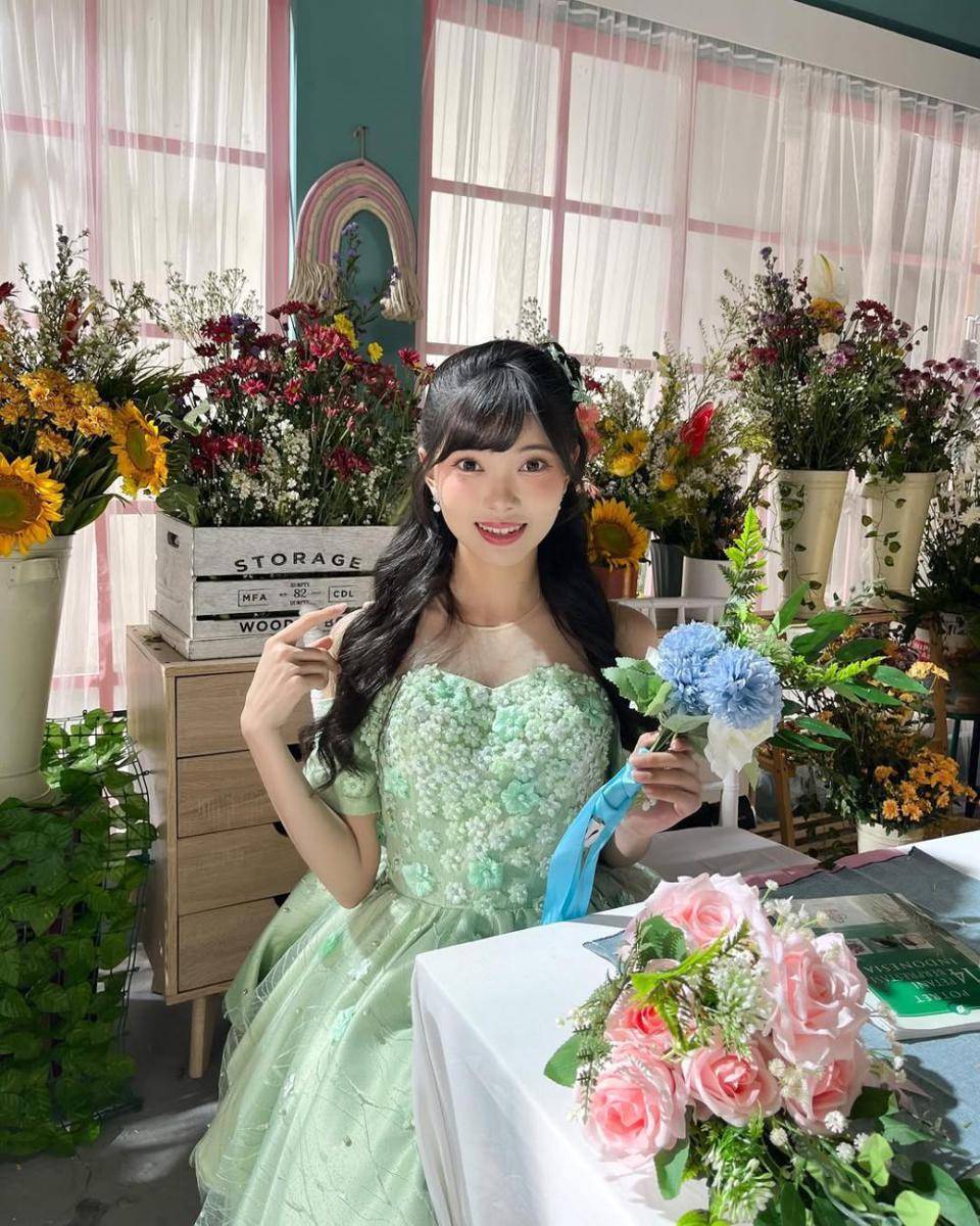 style rambut berponi ala Fiony JKT48 (instagram.com/jkt48.fiony)