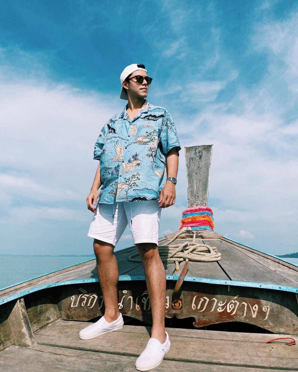 outfit outdoor style ala Nine Naphat (instagram.com/naphat_nine)