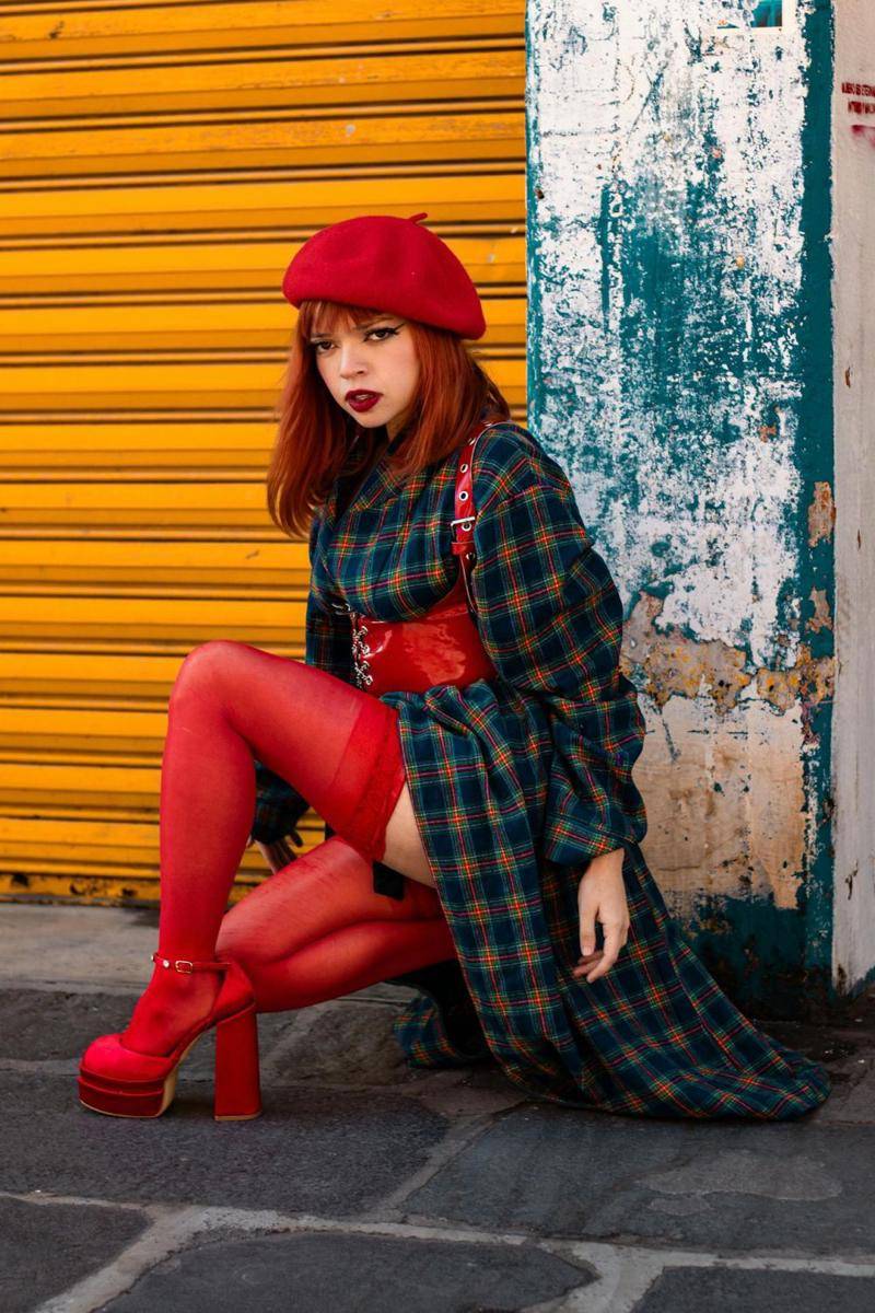 pose foto OOTD (pexels.com/Antonio García)