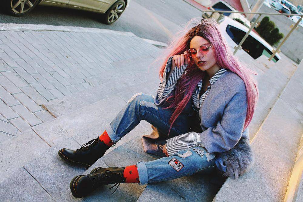 pose foto OOTD (pexels.com/Zka's Art ¥†¥† (Zizi))