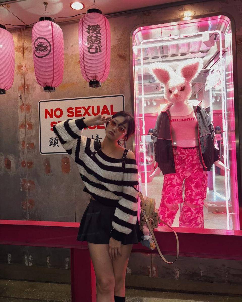 Ide Ouftif Crop Top ala Livy Renata (instagram.com/livyrenata)