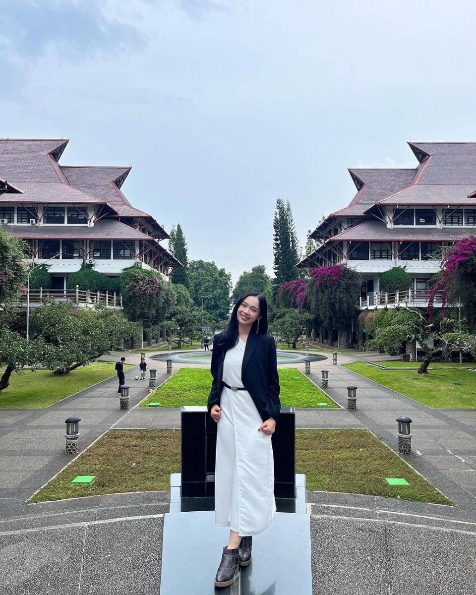 Potret Puteri Indonesia Sumatra Selatan 2025, Salma Ranggita (instagram.com/salmaarcy)