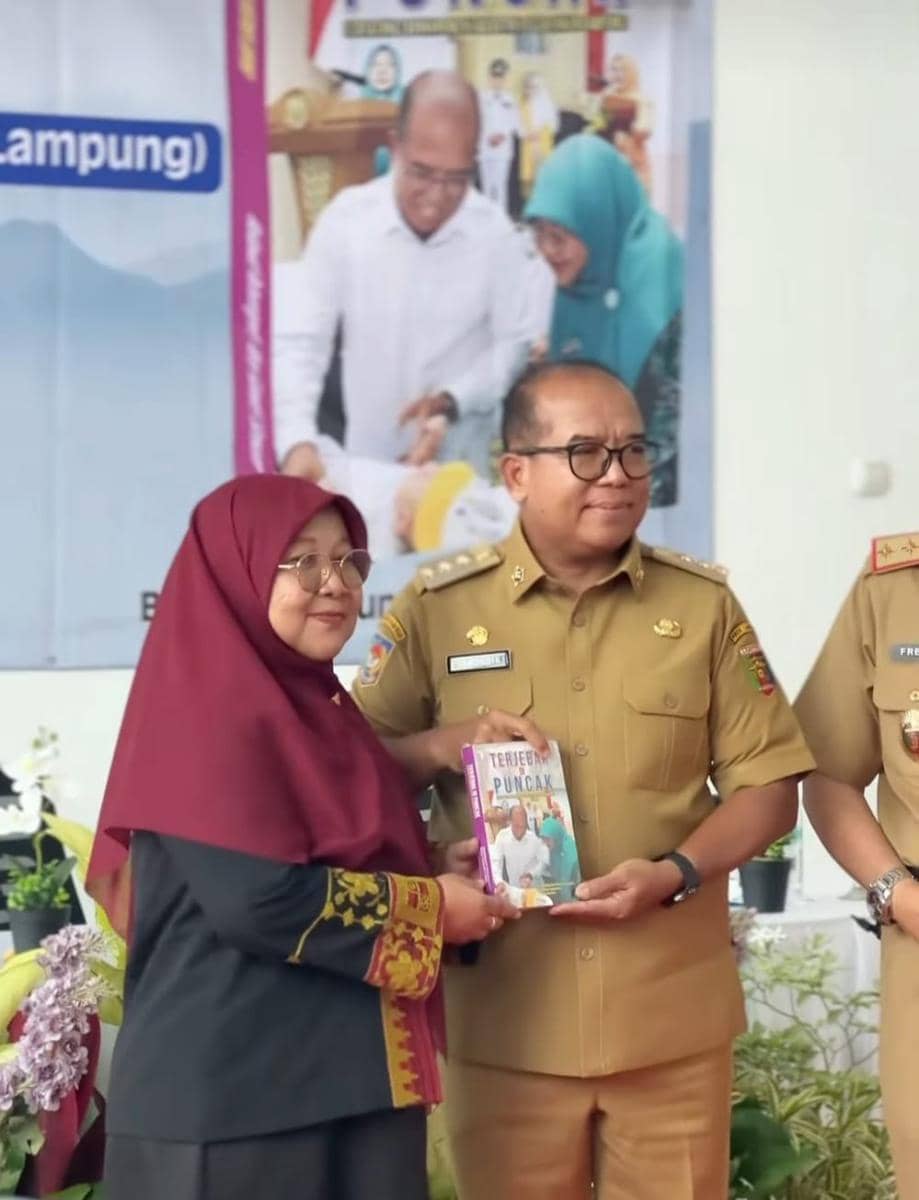PJ Gubernur Samsudin, apresiasi sang istri yang telah mendukungnya selama memimpin daerah (instagram/lampungprov.official)