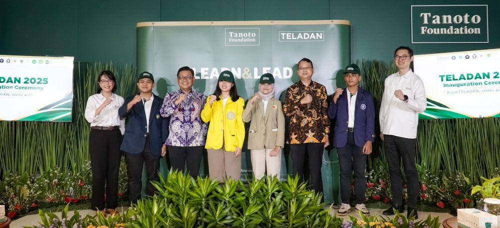 Potret organisasi filantropi independen di bidang pendidikan, Tanoto Foundation memberikan beasiswa kepemimpinan TELADAN kepada perwakilan Tanoto Scholars Cohort 2025. (dok. Tanoto Foundation)