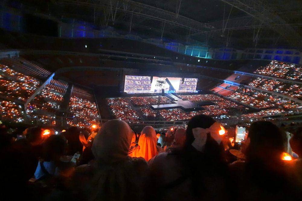 Konser "SEVENTEEN RIGHT HERE" di Jakarta, Sabtu (8/2/2025) (dok. pribadi/Fatma Roisatin Nadhiroh)