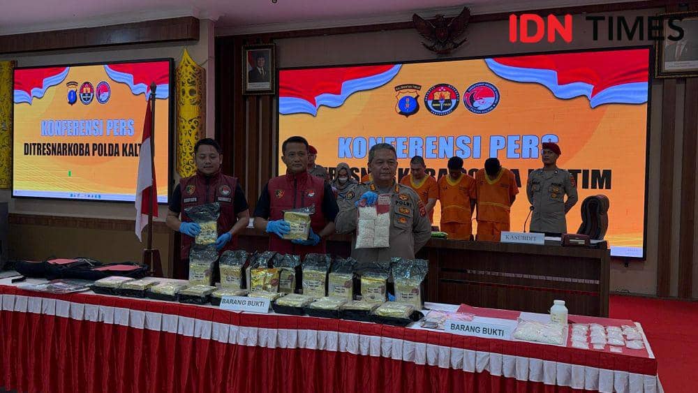 Di Samarinda, Ditresnarkoba Polda Kaltim berhasil menangkap dua orang dan menyita 600 gram lebih sabu. (IDN Times/Erik Alfian)