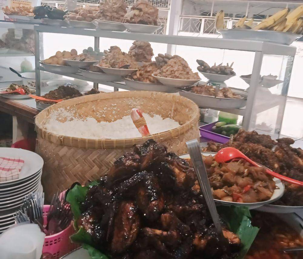 Warteg Gang Mangga (instagram.com/warteggangmangga_1978)