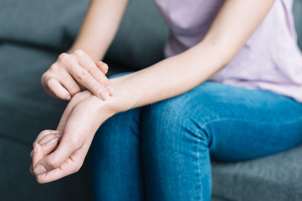 5 Kebiasaan Sehat yang Mencegah Serangan Asam Urat Jangka Panjang
