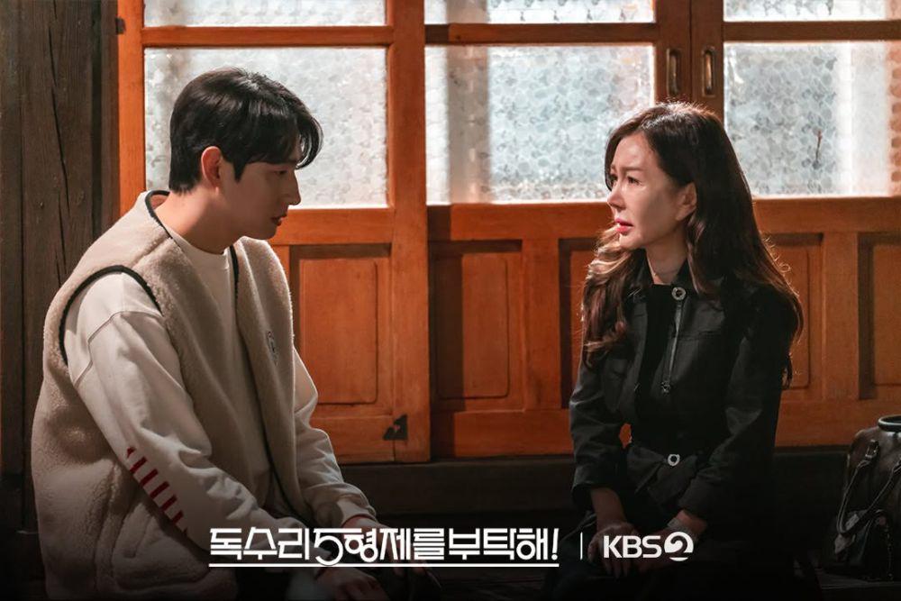 Mengapa Kong Joo Sil Mengusir Anaknya di Drakor For Eagle Brothers?