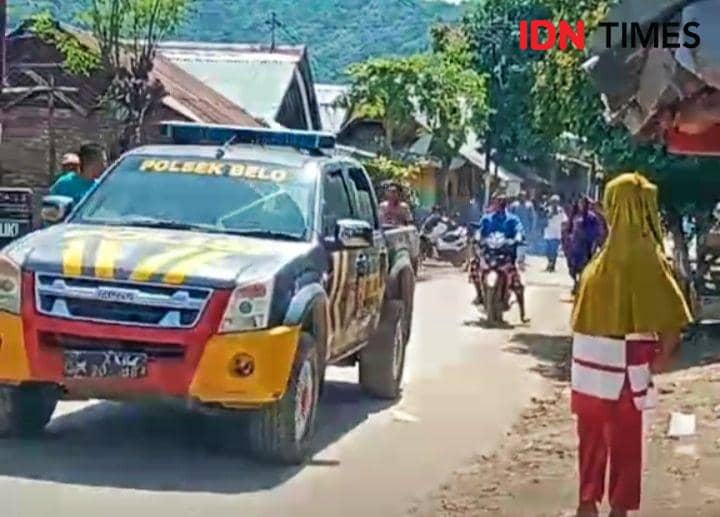 Warga Blokade Jalan di Bima, Tuntut Pelaku Pembacokan Ditangkap
