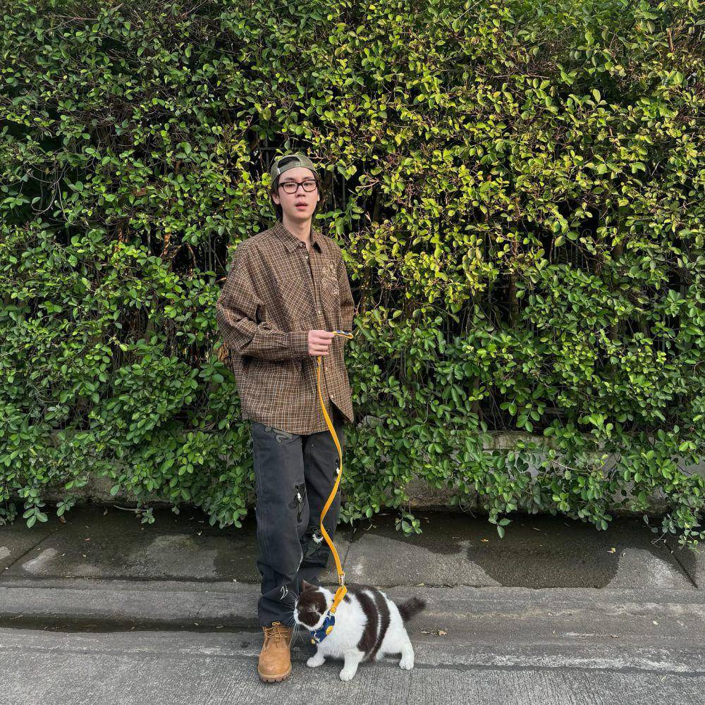 outfit street style ala Prem Warut (instagram.com/prem_space)
