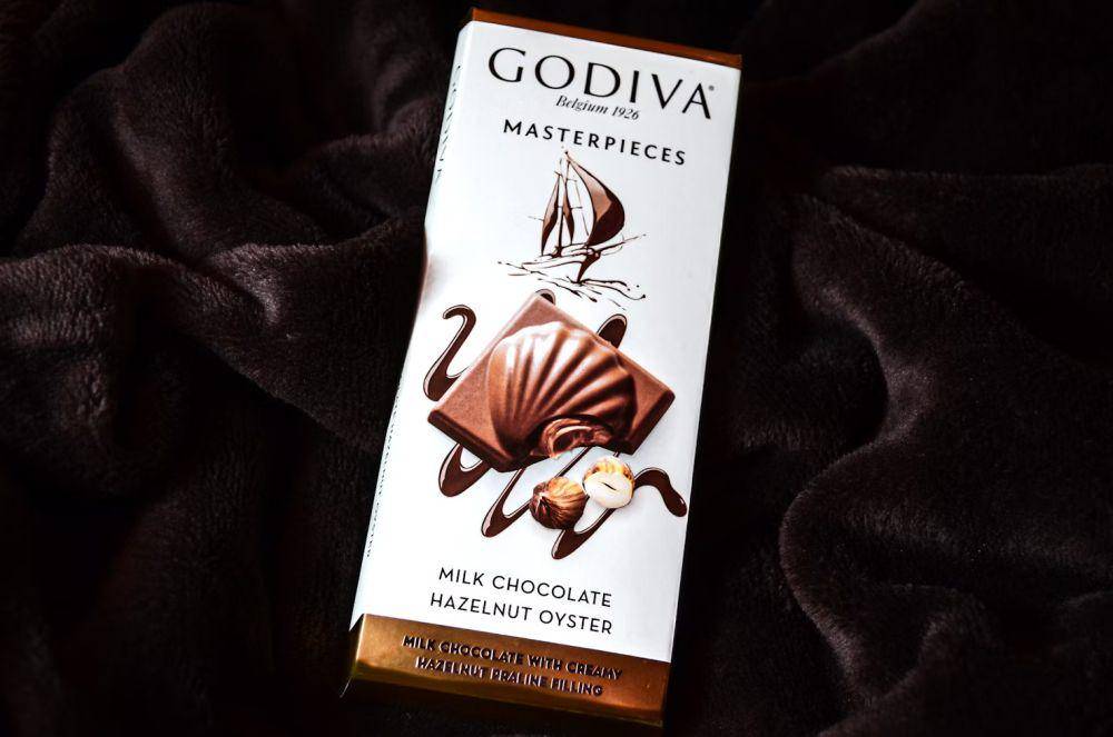 Cokelat Godiva (unsplash.com/Z Graphica)