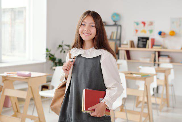 Ilustrasi anak sekolah (pexels.com/Max Fischer)