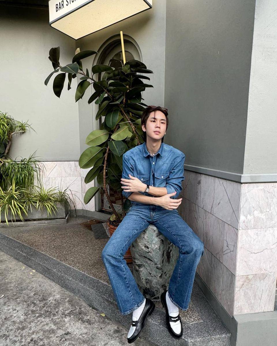 outfit street style ala Prem Warut (Instagram.com/prem_space)