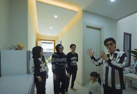 Ruang  Apip dan Shadira (youtube.com/AH)