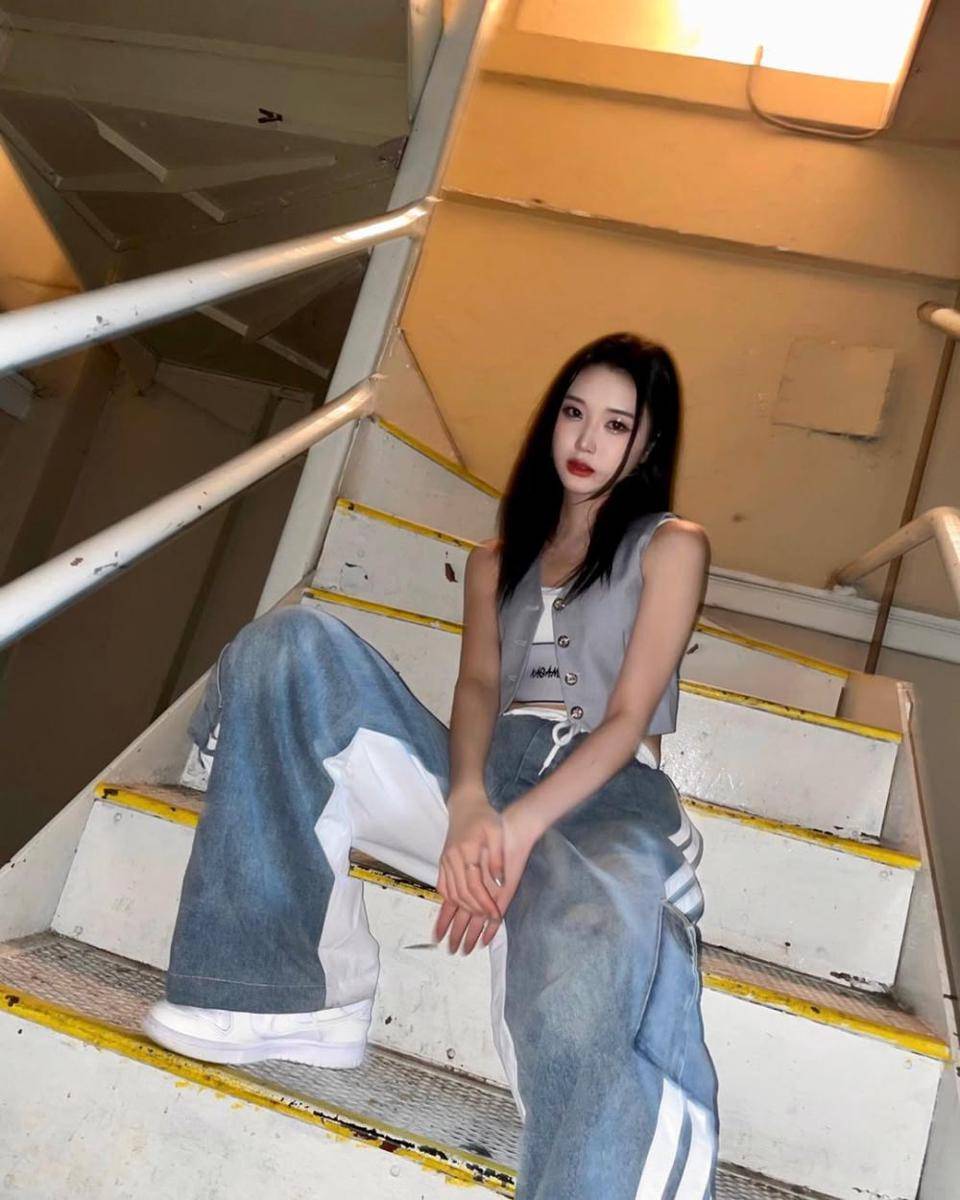 TRI.BE (instagram.com/tribedaloca)