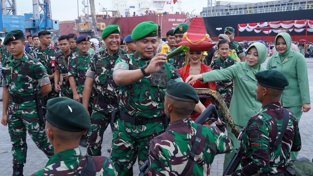Pangdam I/BB Berangkatkan 450 Prajurit Berkualifikasi Raider ke Papua