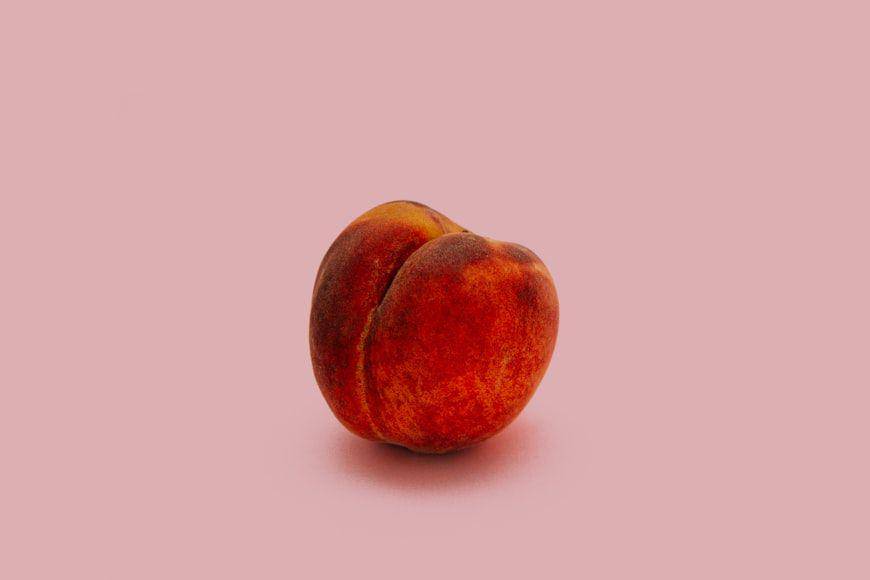 ilustrasi peach (unsplash.com/charlesdeluvio)