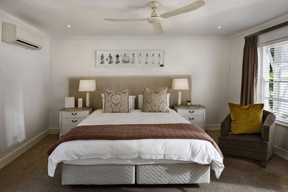 Ilustrasi kamar hotel (pixabay.com/peterweideman)