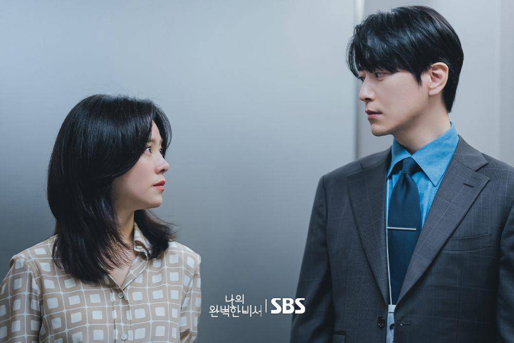 Han Ji Min dan Lee Joon Hyuk di Love Scout (dok. SBS/Love Scout)