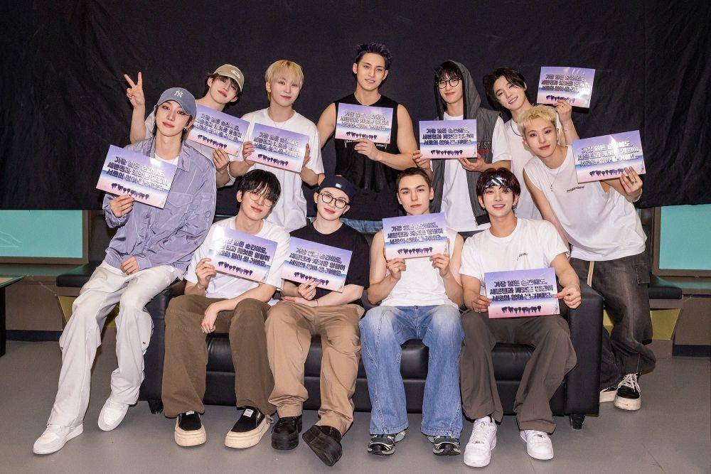 SEVENTEEN di Jakarta (x.com/pledis_17)