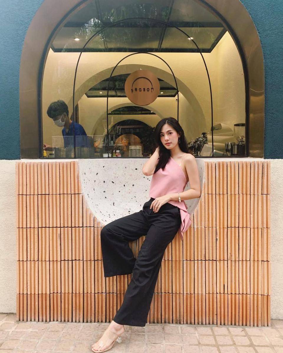 potret ide OOTD smart casual look ala Tita Pathitta (instagram.com/tita.pathitta)