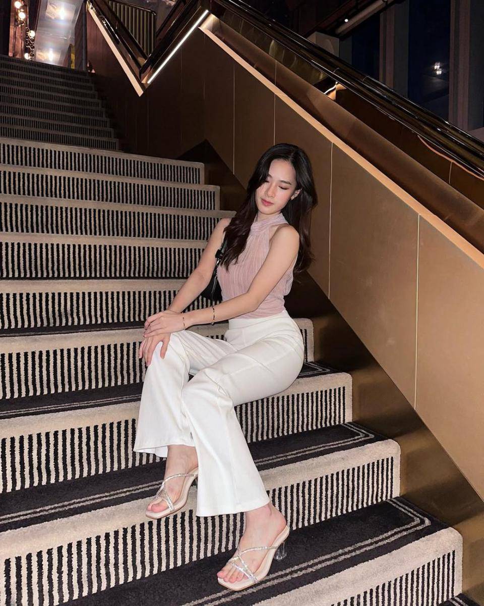 potret ide OOTD smart casual look ala Tita Pathitta (instagram.com/tita.pathitta)