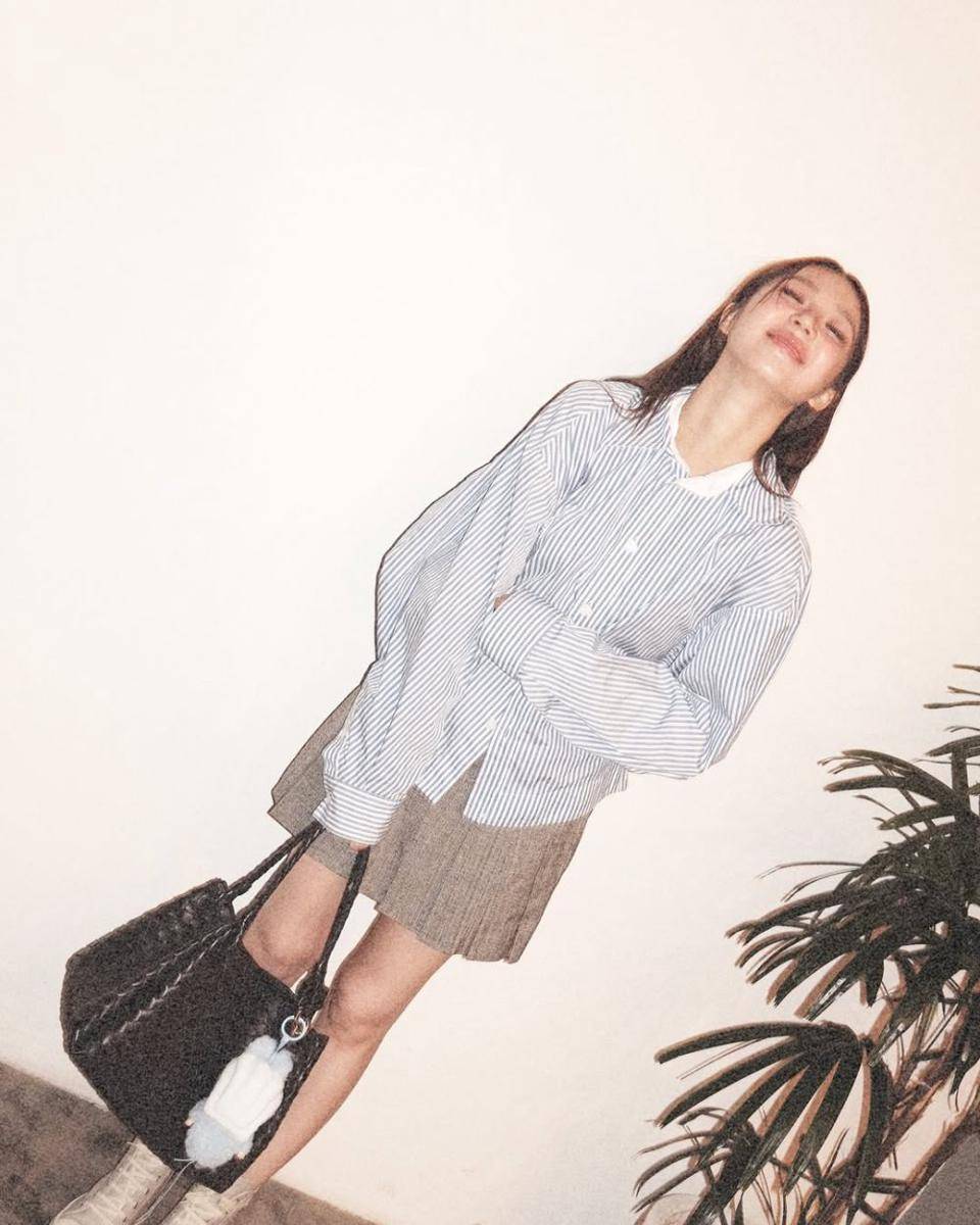 potret ide OOTD kasual dan energik buat hangout ala Thanaerng (instagram.com/thanaerngnin)