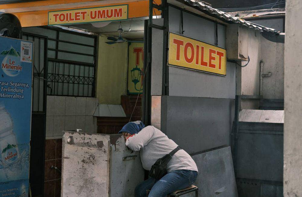 ilustrasi toilet umum (pexels.com/zia ulhaq)