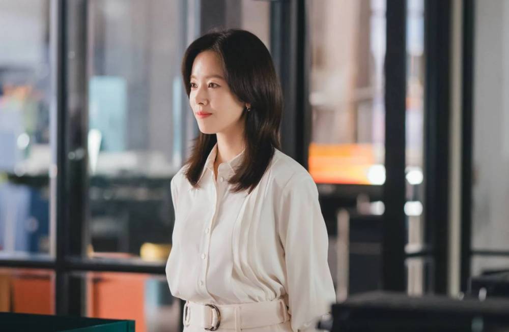 Kang Ji Yun (Han Ji Min) di drama Love Scout (dok. SBS/Love Scout)