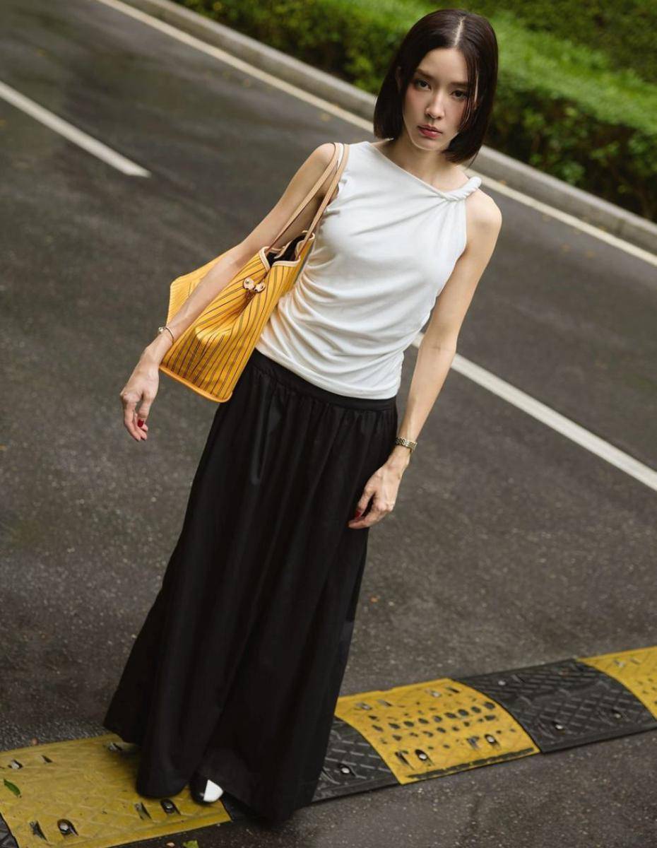OOTD Mo Monchanok (instagram.com/momonchanok)