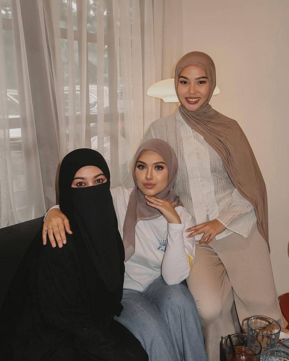 Mix and Match Hijab Hangout ala Dara Arafah
