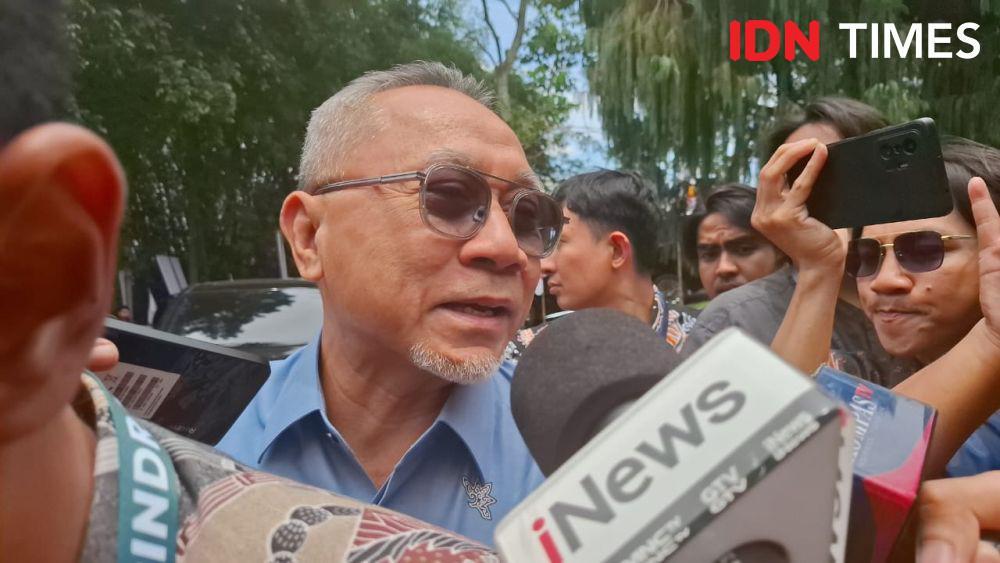 Zulhas hingga Hatta Rajasa Naik Ojek ke Rumah Prabowo di Hambalang