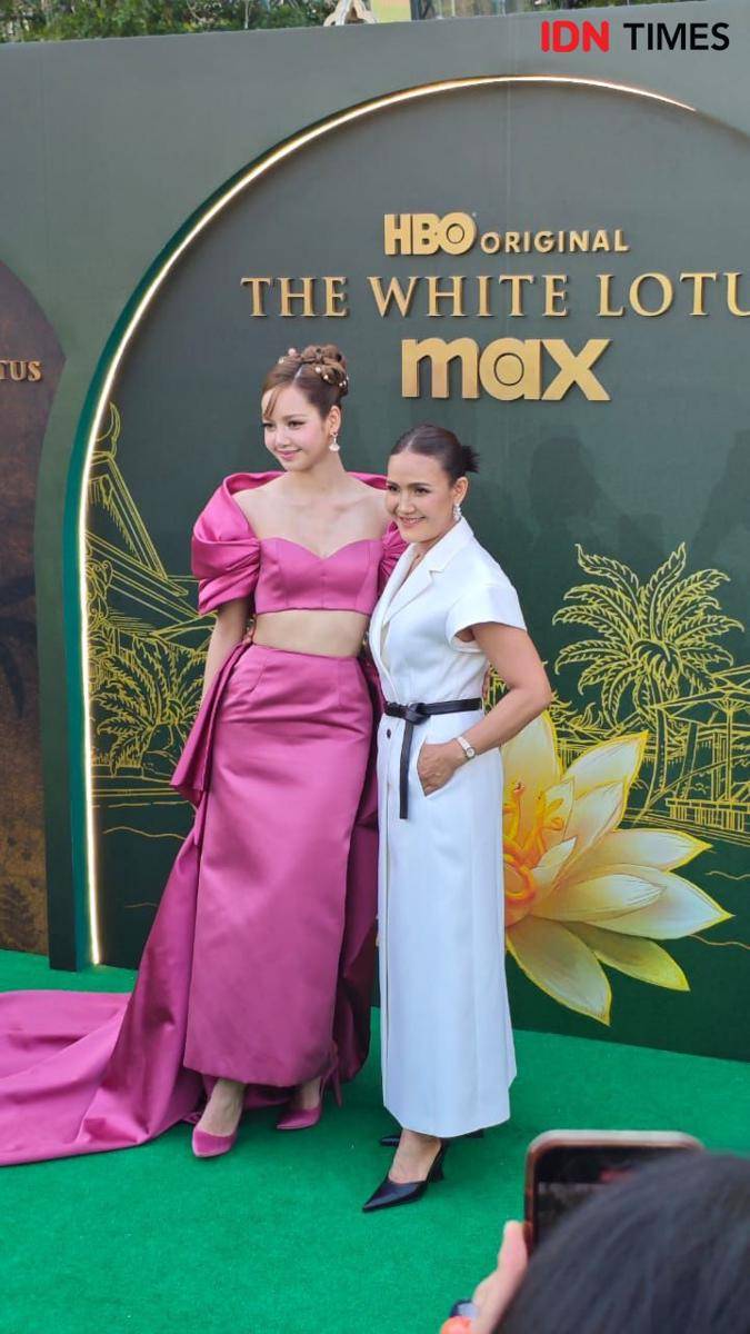 Gaya artis di Green Carpet The White Lotus 3 pada Jumat (15/2/2025) di Icon Siam, Bangkok. (IDN Times/Febriyanti Revitasari)