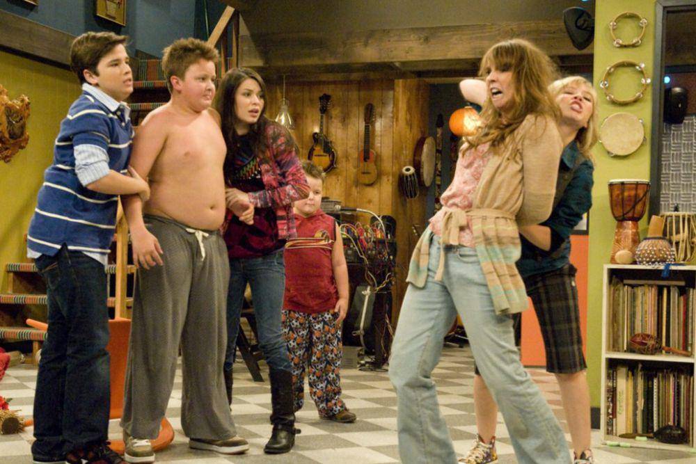 cuplikan adegan ketika Nora tertangkap (dok. Nickelodeon/iCarly)