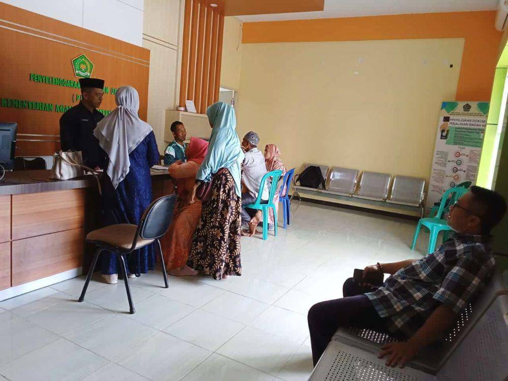 Calon jemaah haji mengakses tahap pelunasan Bipih jemaah reguler 1446 Hijriah/2025 Masehi. (Dok. Kemenag Lampung)