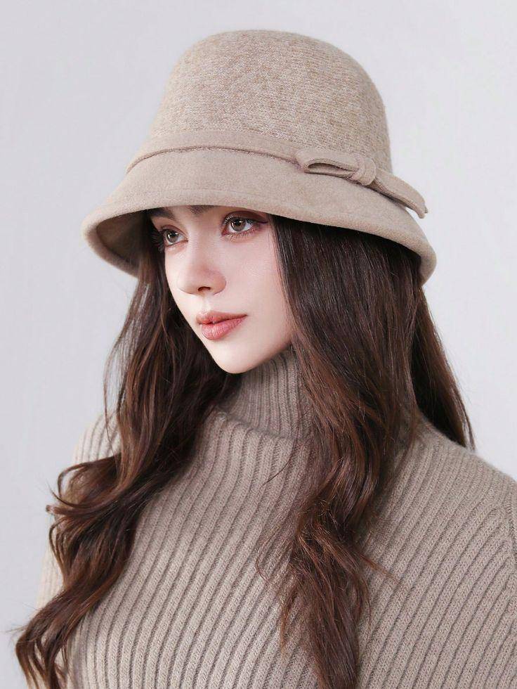 Ilustrasi cloche hat. (pinterest.com/SHEIN)