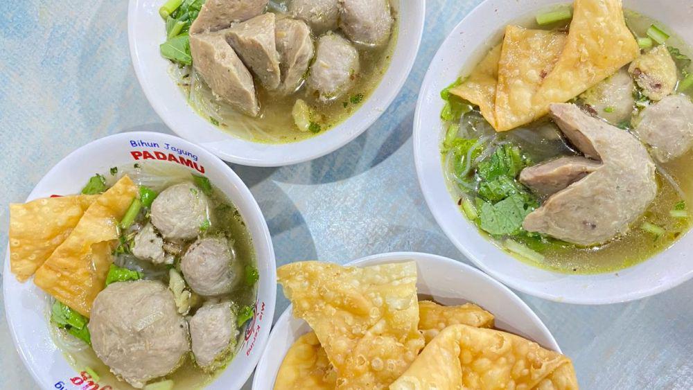 7 Tempat Makan Bakso di Banyuwangi, Rasanya Daging Banget!