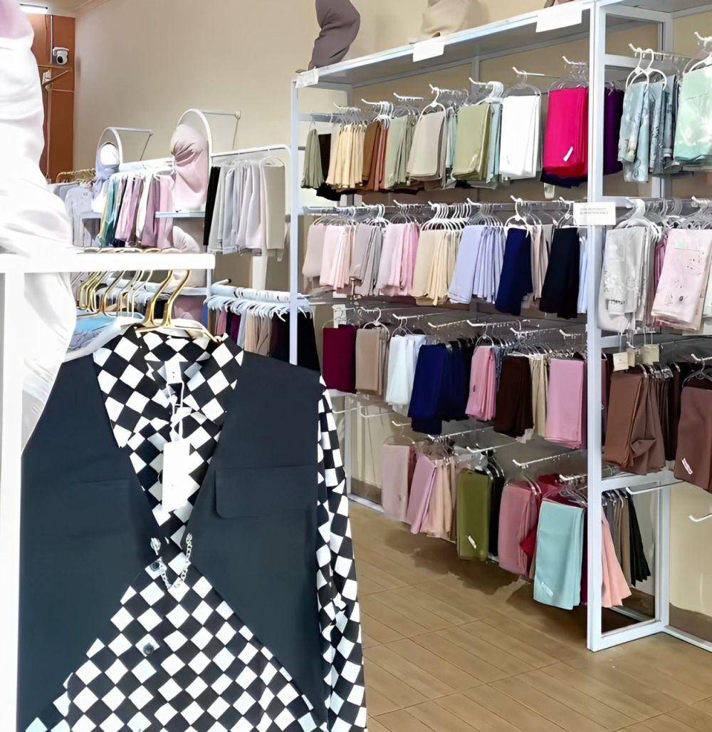 Vindy Hijab Store (instagram.com/@vindyhijabstore)