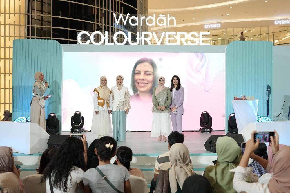 Talkshow di Wardah Colourverse yang berlangsung di Senayan City Mall, Jumat (14/2/2025). (dok. Wardah)
