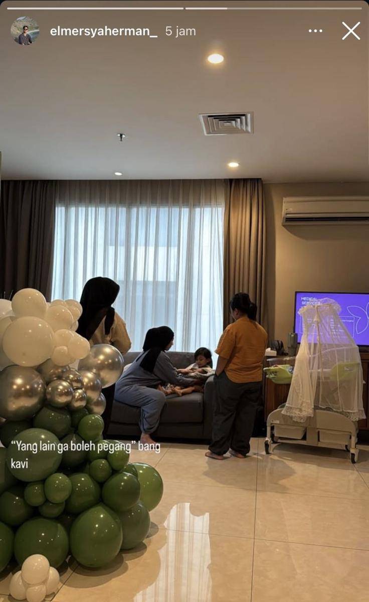 potret Ira Nandha melahirkan anak kedua (Instagram.com/elmersyaherman_)
