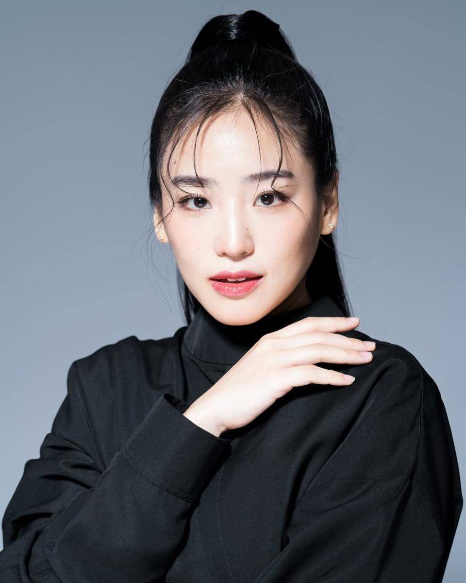 Gaya makeup Haruka Nakagawa (instagram.com/haruuuu_chan)