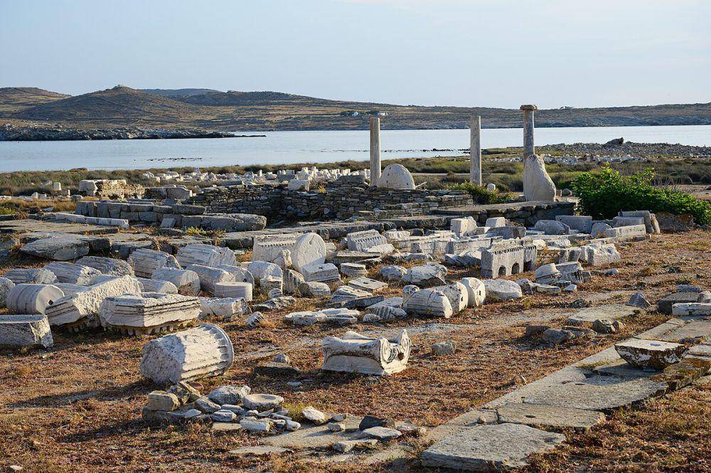 Kuil Artemis di Pulau Delos, Yunani. (commons.wikimedia.org/Zde)