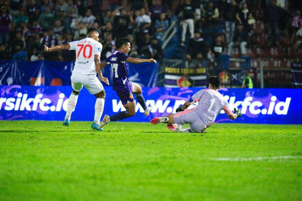 Pemain Persik Kediri saat melawan Persis Solo. IDN Times/ istimewa