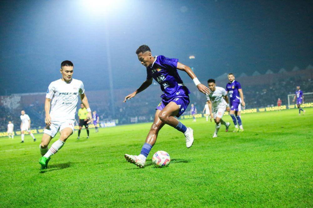 Pemain Persik Kediri saat melawan Persis Solo. IDN Times/ istimewa