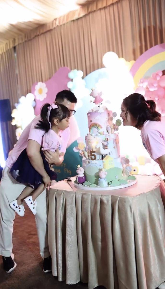 ulang tahun ke-5 Claire (instagram.com/shandyaulia)